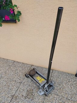 Predam hydraulicky zdvihak 3T - 2
