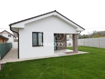 Murovaný bungalov s rovinatým pozemkom 1062m2 pri Ružomberku - 2