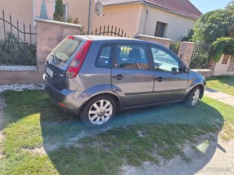 Ford Fiesta - 2