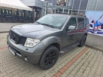 Nissan Pathfinder 2,5 DCi 4x4 , 7 mieste - 2