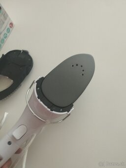 Ručná naparovacia žehlička - 2