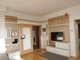 Prenájom 4 izb. bytu v RD, Staré Mesto, Révová ul. - 2