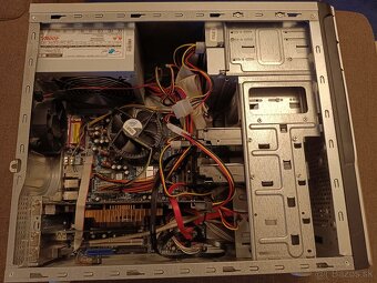 Predam retro Vista PC C2D E6750, 3GB RAM, 2xHDD, 9600GT 1GB - 2