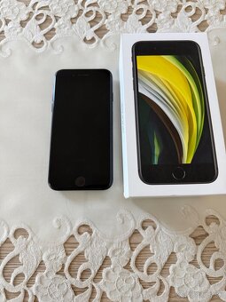 iPhone SE 128GB Black - 2