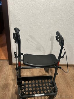 Chodítko s plošinou na sedenie - 2