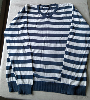 Predám svetre a mikinu - 2