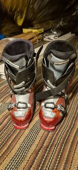 Predam lyže a lyžiarky - 2