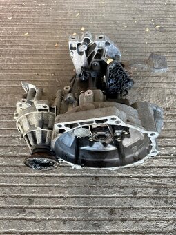 Prevodovka 1.6 TDi 77kw 5kvalt vw group - 2