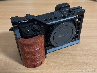 Klietka na Sony a6400 - 2