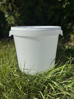 Plastové vedro s vekom 30 L - 2