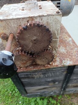 Predám elektromotor s prevodovkou - 2
