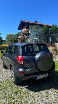 Toyota RAV4 - 2