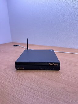 Lenovo ThinkCentre M80q Gen 4 + TIO24 Gen 4 - 2