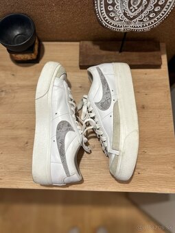 Nike blazer low platform - biele tenisky nike - 2