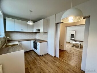 Komplet zrekonštruovaný 3 izb byt 80m2 s balkónom Trnava - 2