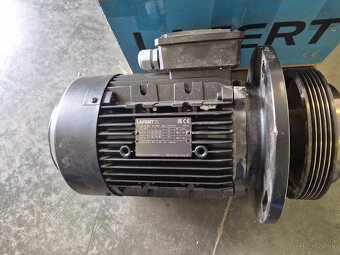Prírubový elektromotor 5.5KW - 2