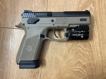 CZ P-07 s prislusenstvom - 2
