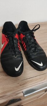 Športová obuv halovky veľkosť 38,5 značka Nike - 2