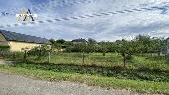 Na predaj stavebný pozemok 400 m2 za 20 000 eur - 2