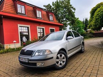 Škoda Octavia 2 Sedan 1.6 MPI benzín Nová STK SK AUTO - 2