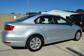 VOLKSWAGEN JETTA 1,6TDI 77kW 83586km SLOVENSKÉ - 2