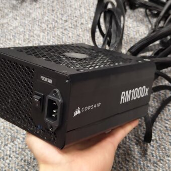CORSAIR RM 1000x 80 plus Gold - 2
