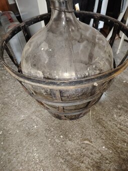 Opletene demizony - 2