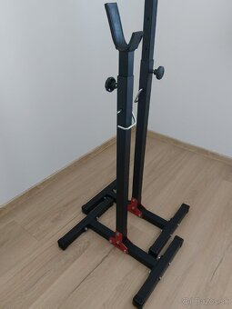 Stojany na činku - 2