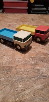 Retro auticka na autodrahu ites - 2