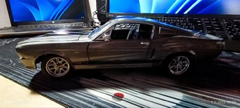 Ford Mustang GT 500 - 2