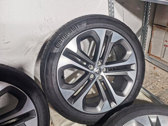 Jaguar F-Pace - originál 21" alu + letné pneu DOT 23 - 2