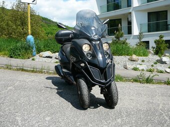 Gilera Fuoco 500 – výkonný trojkolesový skúter - 2