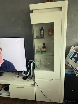 Svietiace skrinky do obývačky - 2