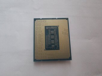 Intel Core i7-13700K - 2