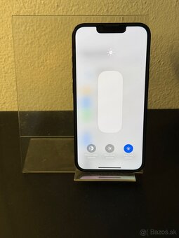 Predám Apple iPhone 13 256GB Black Minimálne známky - 2