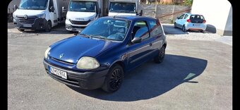 Renault clio tmavo Modré - 2