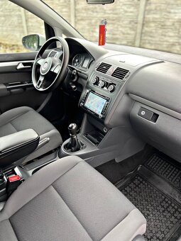 Volkswagen Touran 1.6 TDI Premium Comfortline - 2