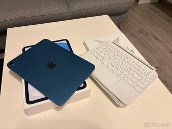 Apple iPad 2022 + Magic Keyboard Folio - 2