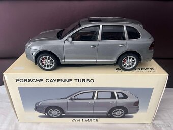 1:18 Autoart, Kyosho modely SUV - 2