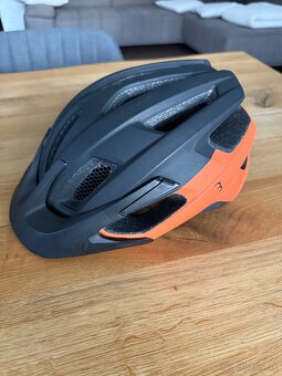 Cyklistická prilba značky BBB - 2