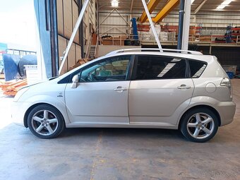Toyota Corolla Verso - 2