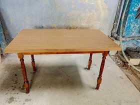 Vyhodne predam kvalitne drevene stoly - 2