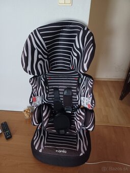 Autosedacka s podsadakom - 2