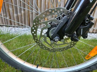 Krásny dievciensky bicykel Specialized Hotrock 24” - 2