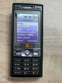 Sony Ericsson K800i č.1 - 2