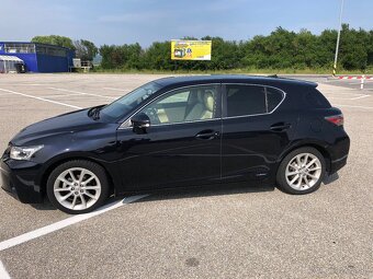Predam Lexus CT 200h - 2