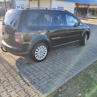Volkswagen Touran 2.0TDI -Cross - 2