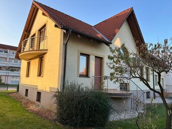 ZNÍŽENÁ CENA 7i RD v exkluzívnej lokalite Piešťan FLOREÁT - 2