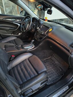 Opel Insignia Sport Tourer 4x4 - 2