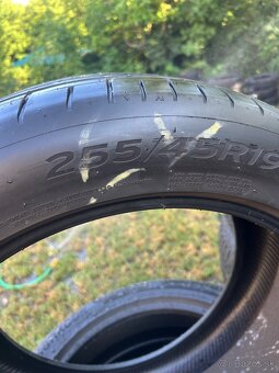 Hankook 255/45/19” - 2